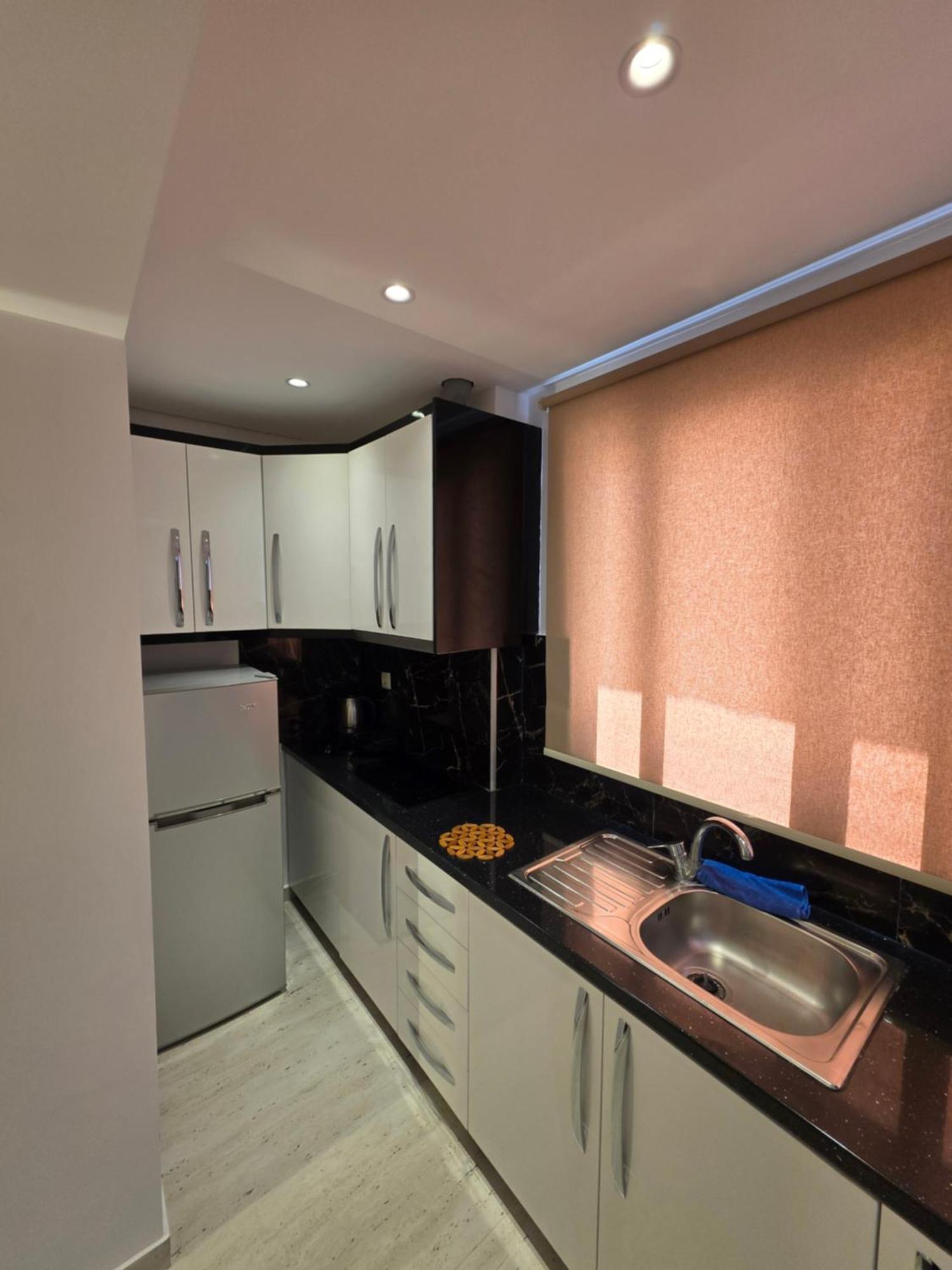 Veliaj Apartman *