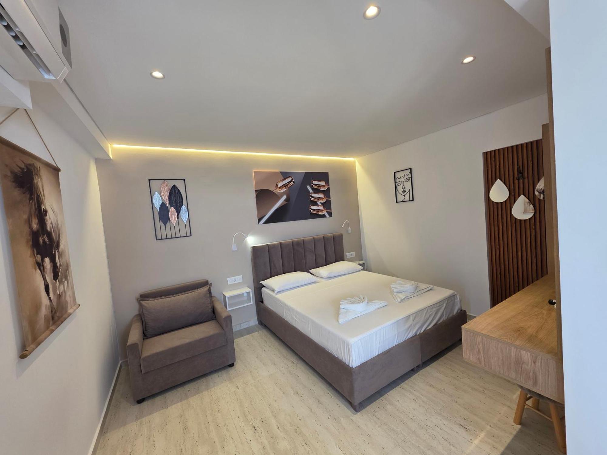 Veliaj Apartment *